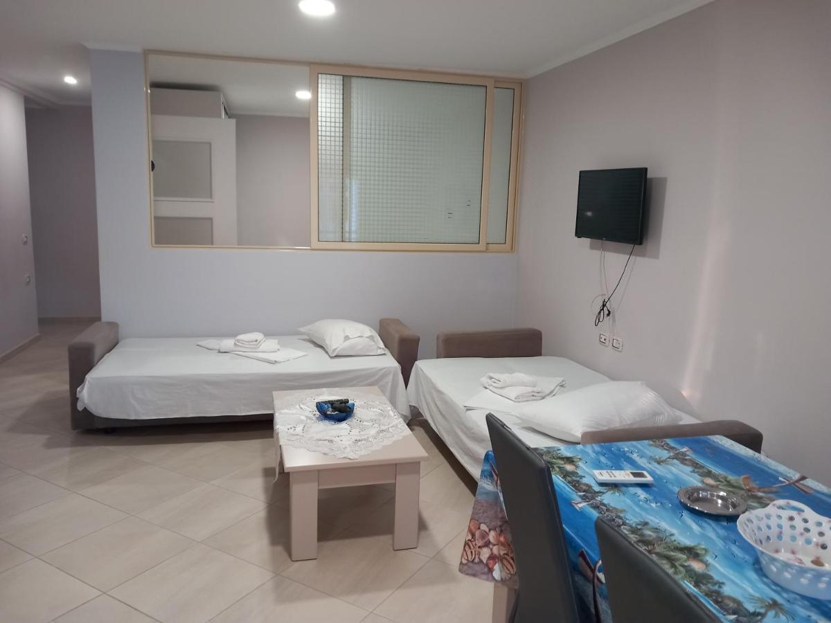 Eleana'S Apartament Sarandë Exteriör bild