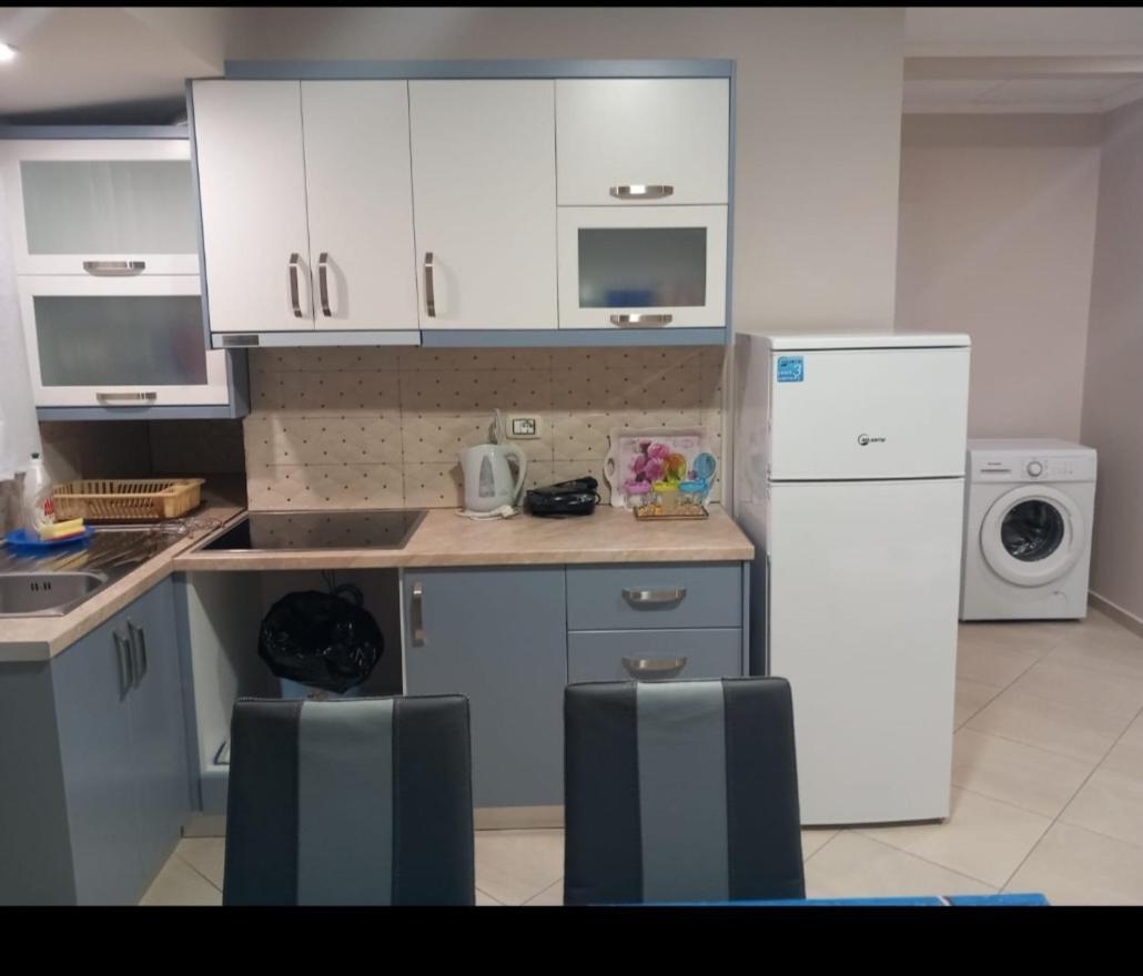 Eleana'S Apartament Sarandë Exteriör bild