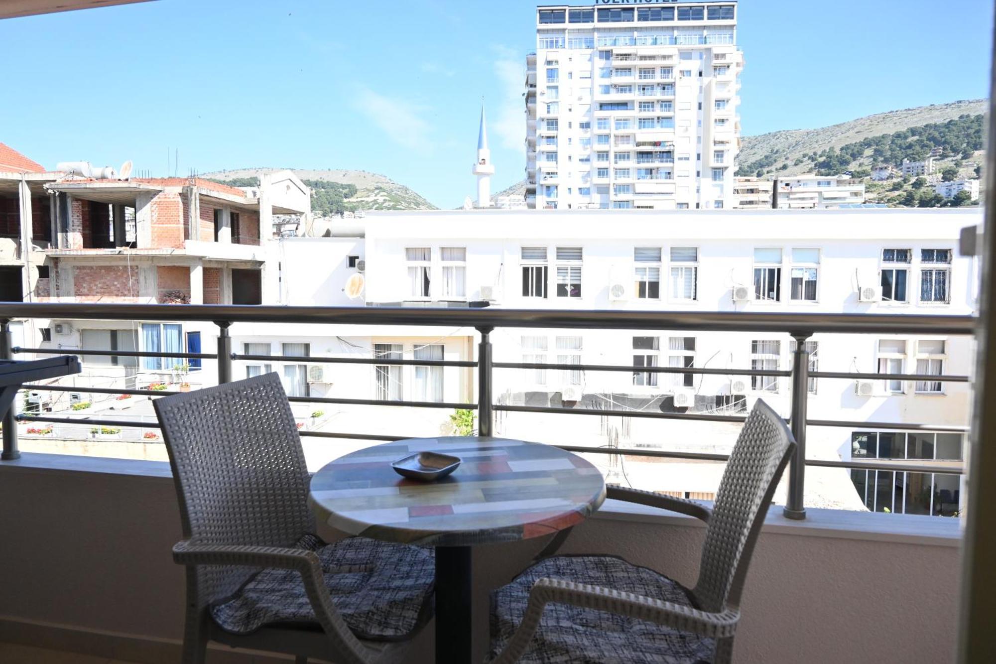 Eleana'S Apartament Sarandë Rum bild