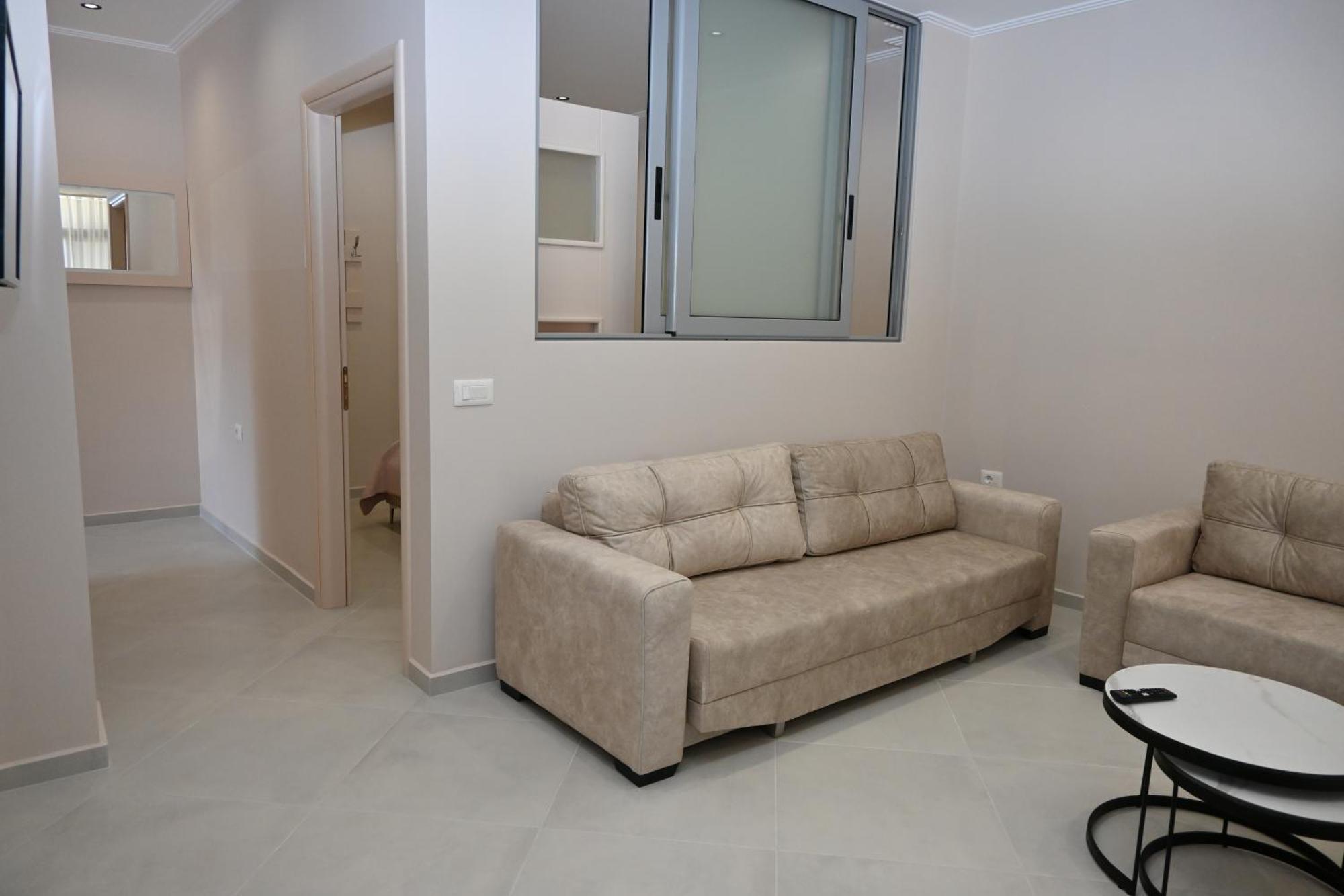 Eleana'S Apartament Sarandë Rum bild