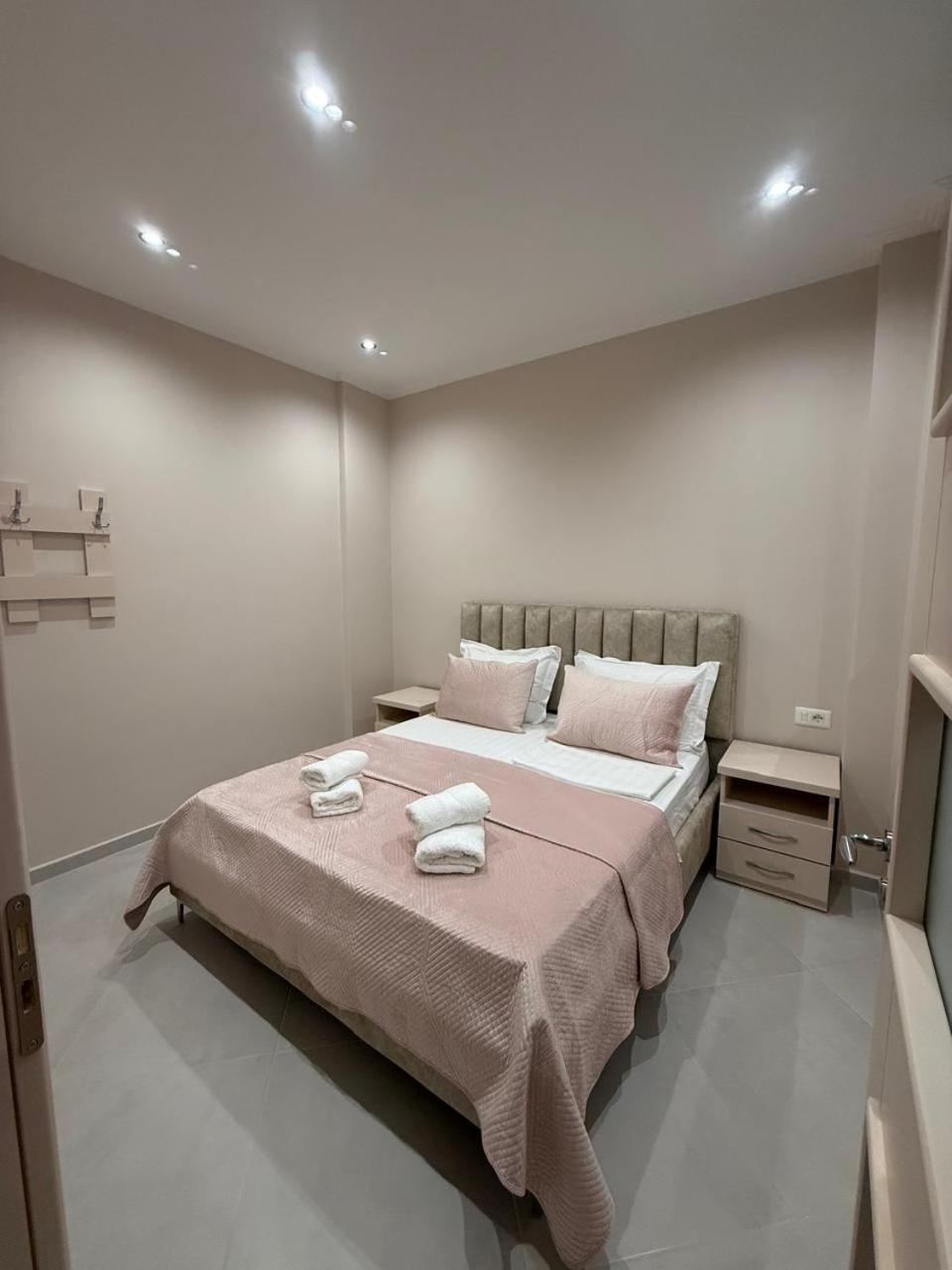 Eleana'S Apartament Sarandë Exteriör bild