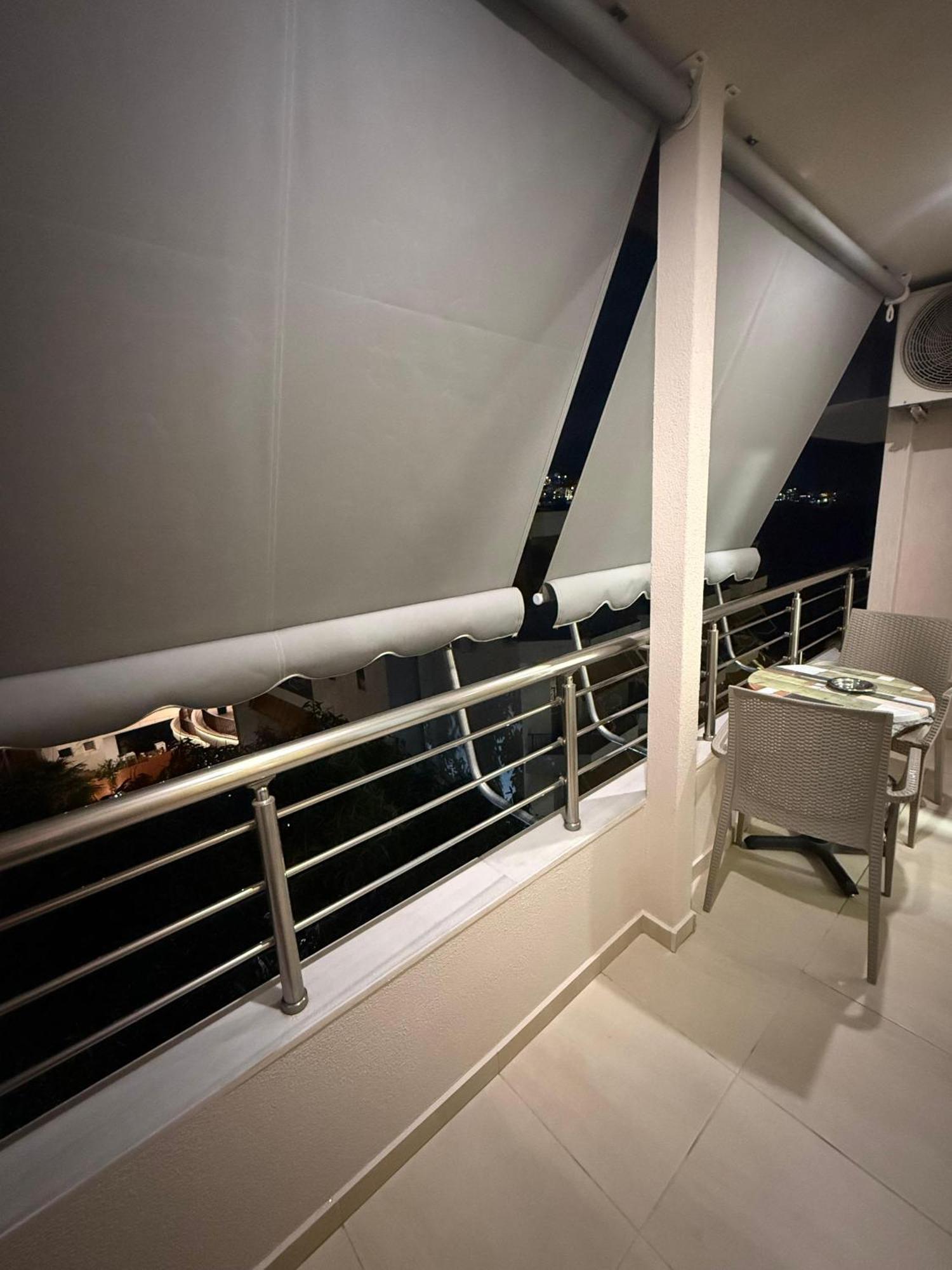 Eleana'S Apartament Sarandë Exteriör bild