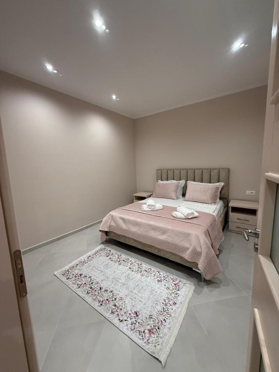 Eleana'S Apartament Sarandë Exteriör bild